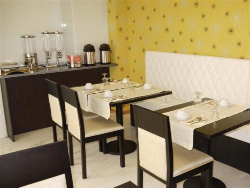 Vitoria Village 3*