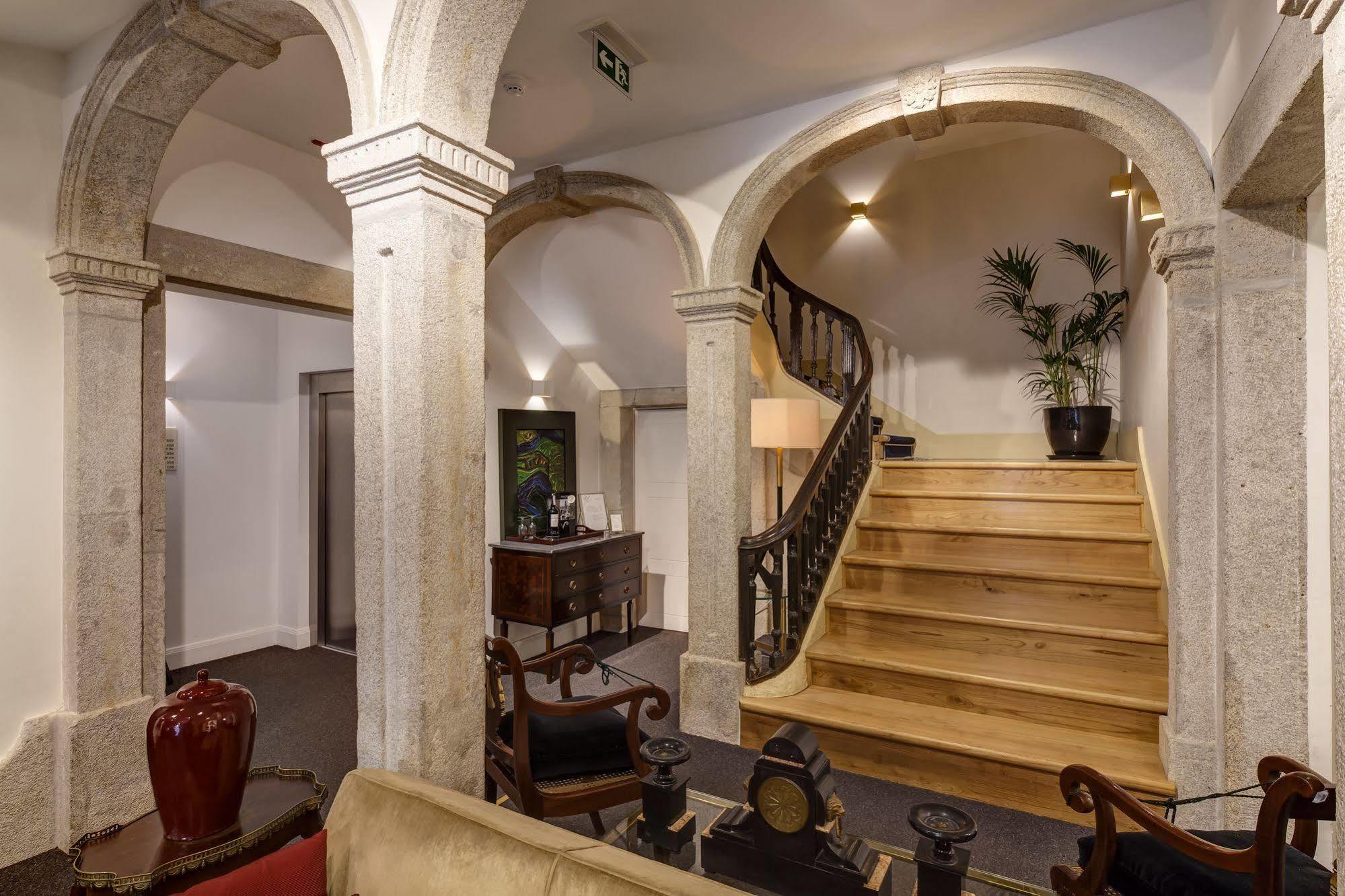 Vitoria Village 3* Porto